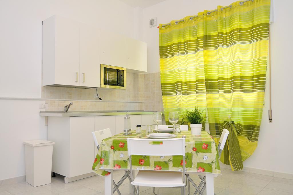 DELPOSTO Marina di Ragusa  Ruang foto